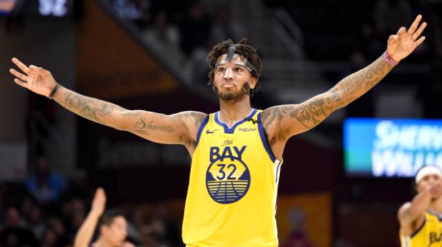 勇士维金斯隔扣开拓者,6号詹姆斯扣篮集锦