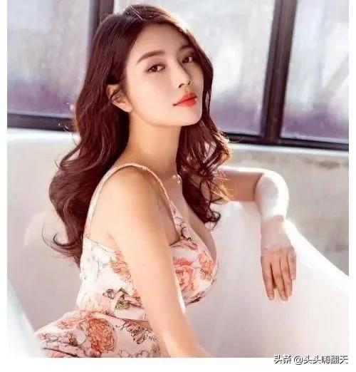 徐冬冬意大利足球宝贝高清壁纸,足球宝贝徐冬冬高清壁纸2010年