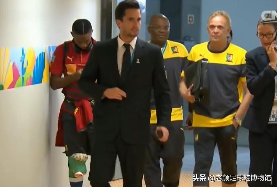 自称梅西曾辅佐他踢球，世界杯打假球贪得无厌头像被球迷印上美元