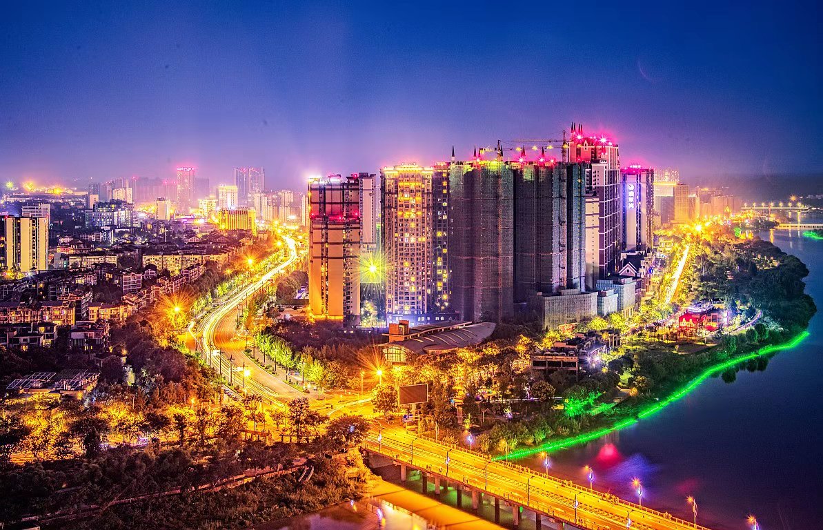 鏃ユ湰鎮嶅皢杩庢垬鎾眰,鎾眰vs灏忕姮