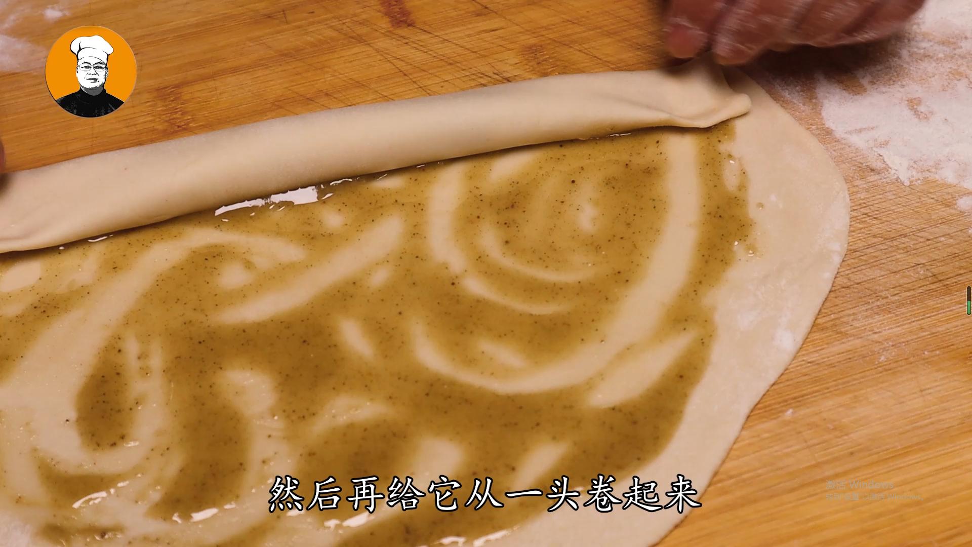 小吃摊酱香饼,正宗酱香饼街头小吃