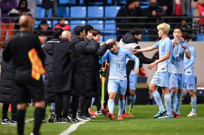 最强黑马!门将化妆登场曾“妖艳”世界杯东亚唯一一支全胜球队