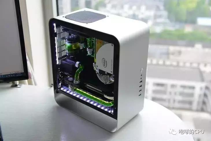 电脑走线乱？一招解决它！