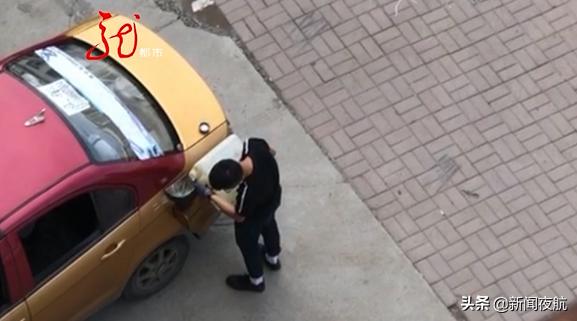 居民楼里的商店竟然能给汽车加油？执法人员来检查，商店突然关门，饭菜还在桌子上呢