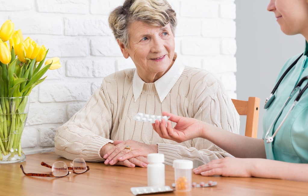 颈动脉斑块与阿司匹林,颈动脉斑块吃他汀还是阿司匹林好