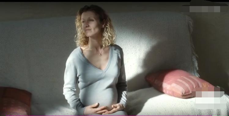 男孩背后长了一只翅膀,男孩身上长了一对翅膀是什么电影