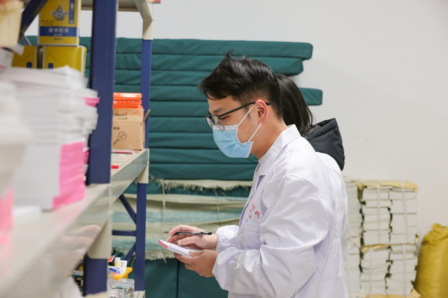 蚌医二附院招后勤人员,蚌医二附院后勤处长