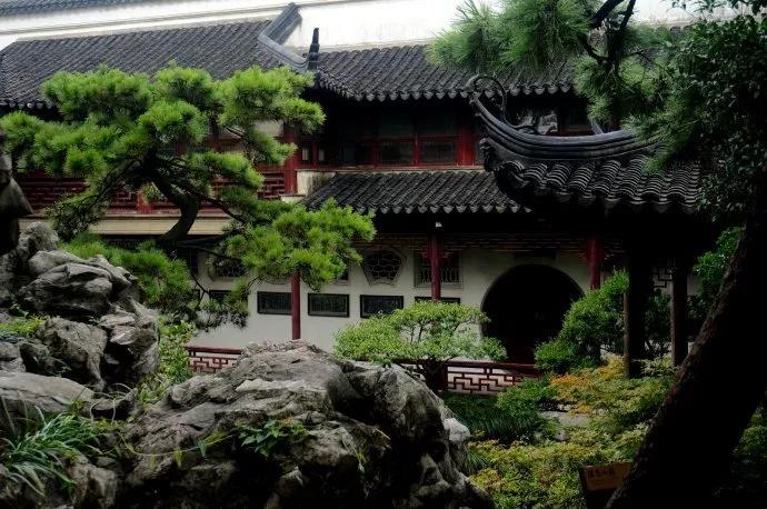 怪异的奇石,怪异奇石风景图片