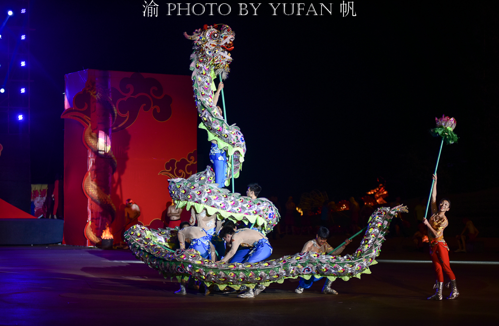 为国争光的铜梁竞技龙：蛟龙出水翻江倒海，龙翔九天扶摇腾飞