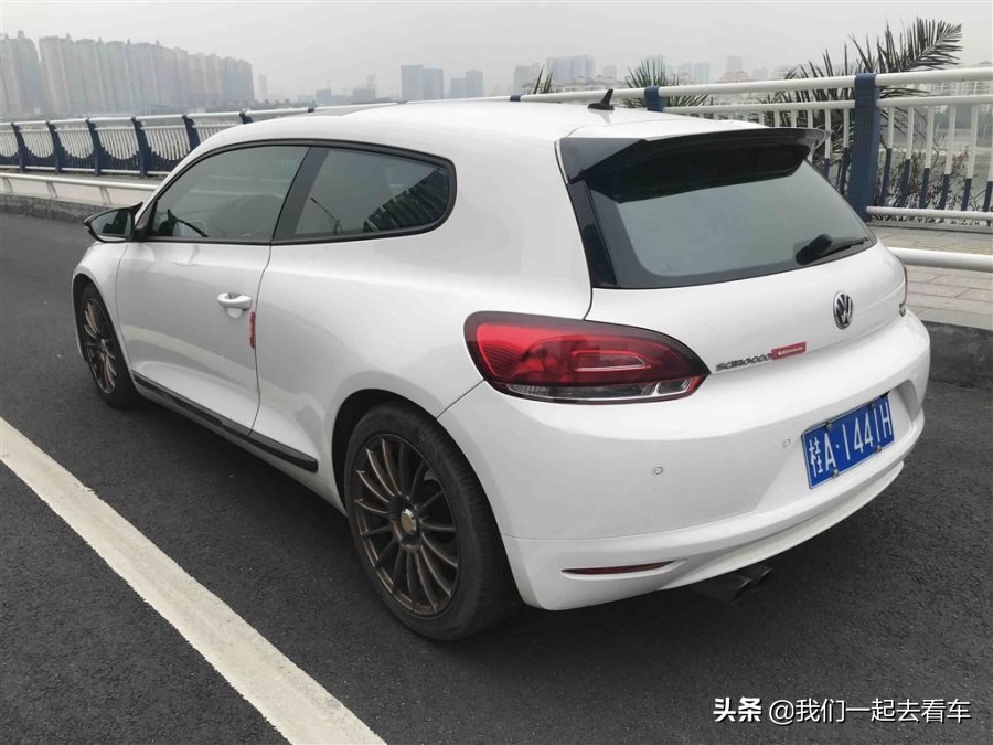 2011款大众尚酷1.4风尚版怎么样,朋友花十几万买了一台国产车