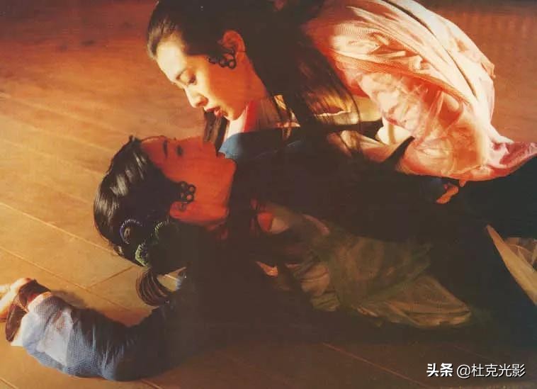 青蛇蛮不讲理,青蛇为什么不能与凡人相恋