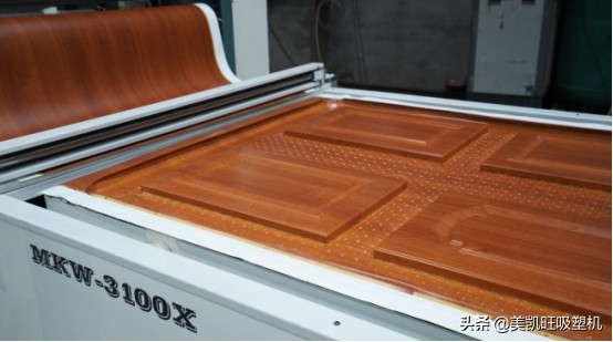 剖析各种橱柜台面优缺点,吸塑橱柜优缺点