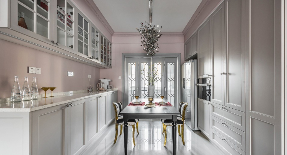 餐桌圆桌和方桌哪个更好看,餐桌方桌和圆桌怎么选