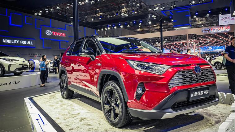 丰田rav4荣放动力分配显示,威兰达和荣放rav4哪个空间大