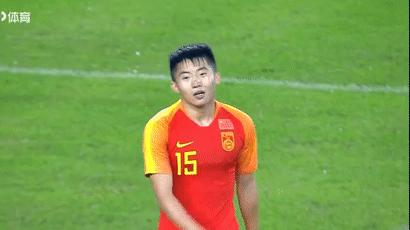 国足的花式失误,奇葩足球失误