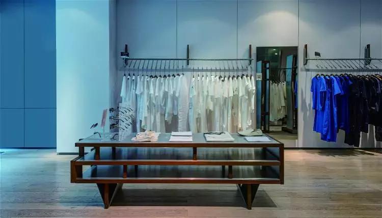 称霸纽约时装周、全球连开几百家店的“小众”国货女装