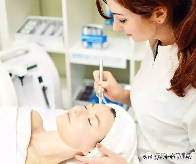 卡戴珊詹娜医美,卡戴珊太后医美