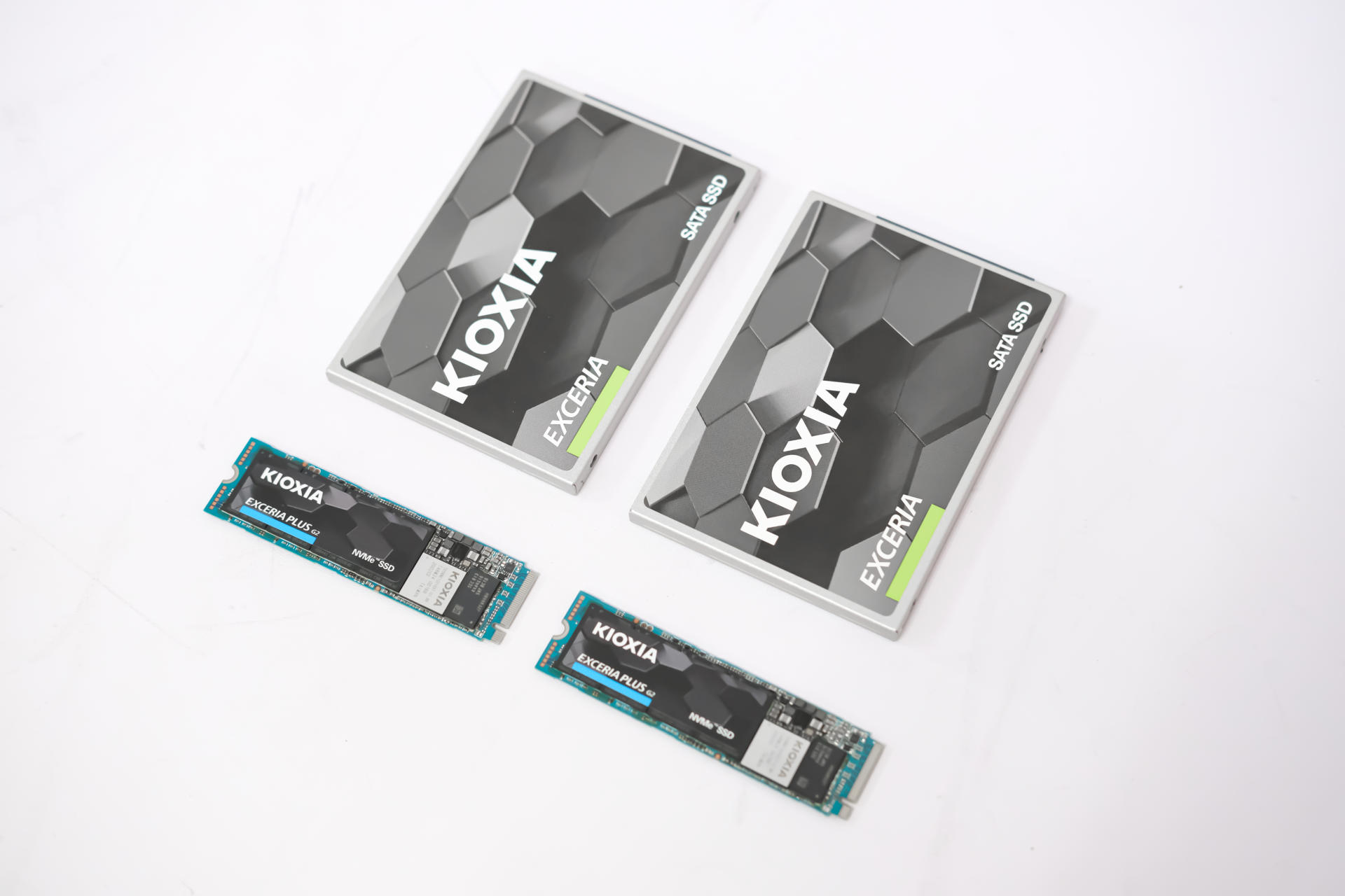 ZFS、RAIDZ欲罢不能？威联通TS-h973AX上手