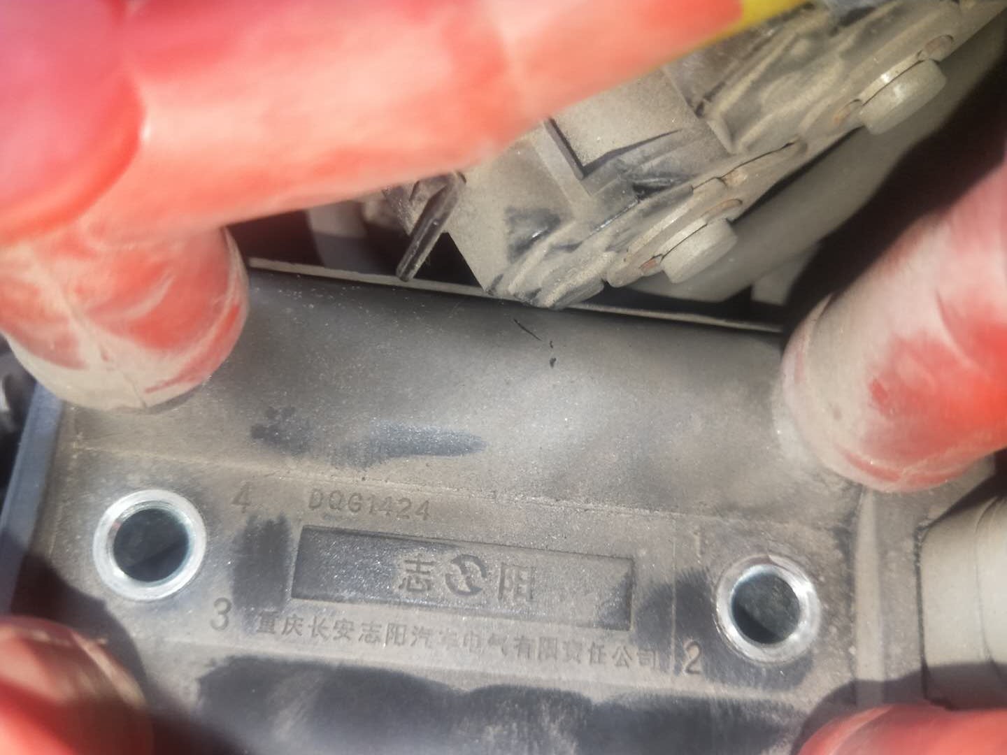 发动机怠速抖动的原因及解决办法,发动机怠速抖动最简单的解决方法