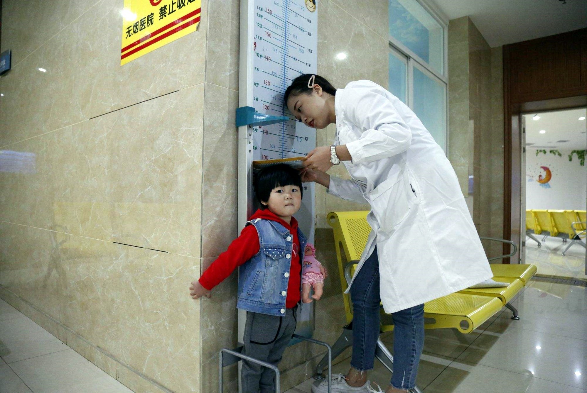 初中生标准身高表,初中生的标准身高是多少