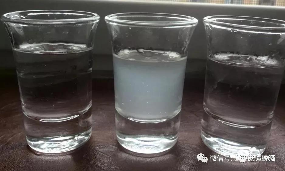 空杯留香怎么鉴别好坏,好酒空杯怎么闻香