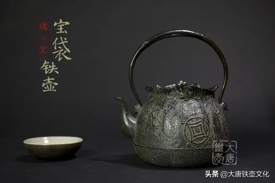 日本铁壶怎么快速养水垢,铁壶白色水垢是什么原因