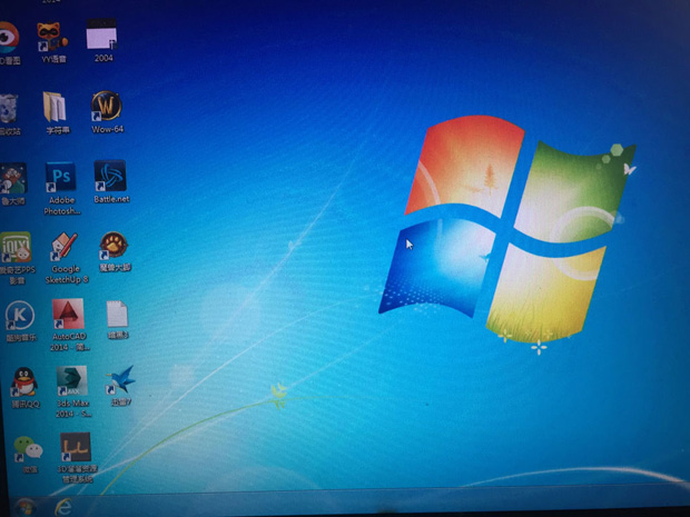 aoc显示器开一段时间闪波纹,显示器出现干扰波纹是怎么回事