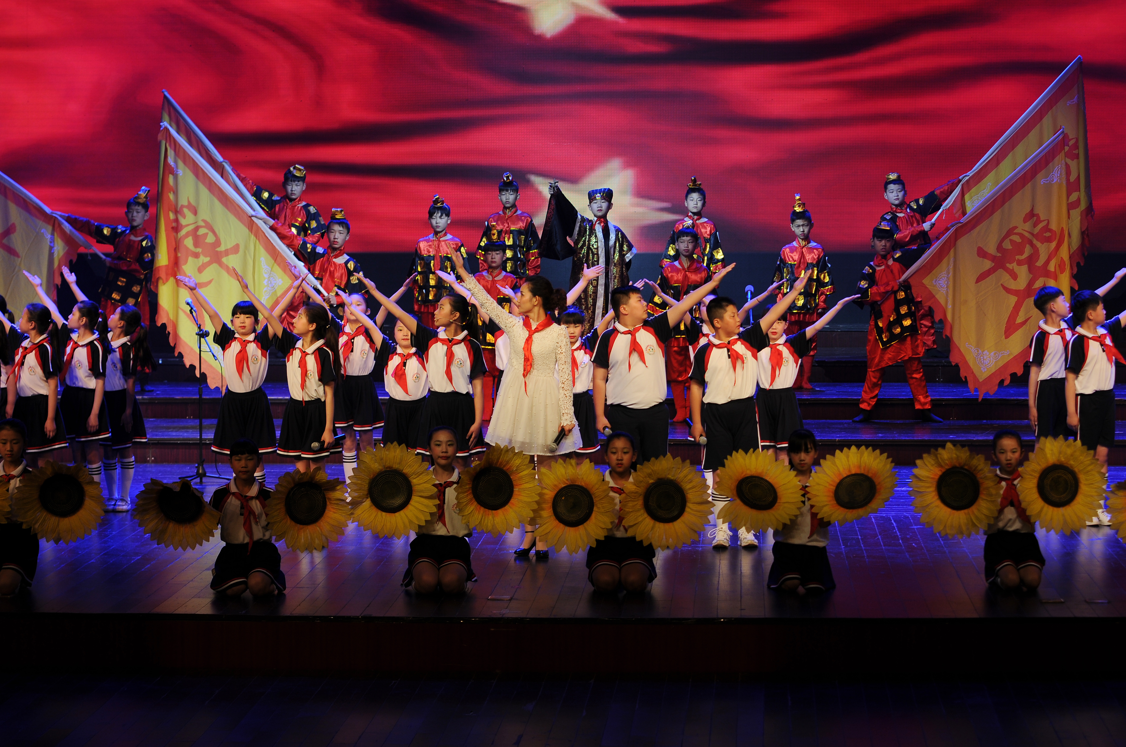 扎实德育教学引领学生健康成长,校园文明建设教育实践