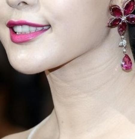 学生怎样减轻颈纹,运动能减轻颈纹吗