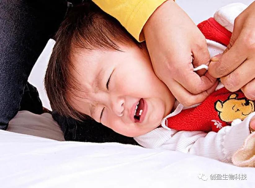 宝宝吃米粉有点疹子需要停吗,宝宝吃米粉身上出现红斑