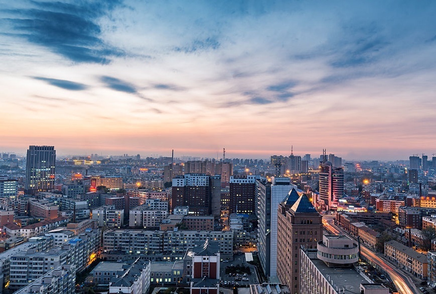 专家：房价只涨不跌的神话不会在明年终结，唱跌房价的言论不靠谱