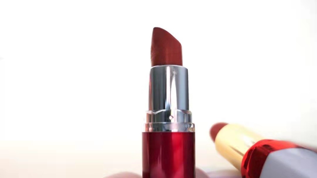 收到的礼物是假的要不要明说,收到假的礼物要直接说吗