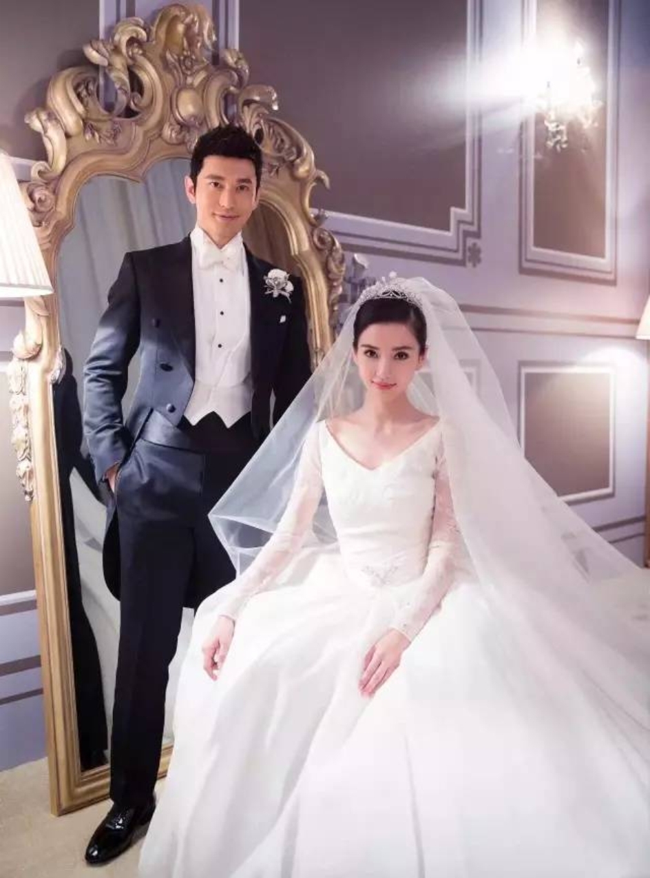 昆凌和唐嫣的婚纱哪个更好看,明星婚纱郭碧婷