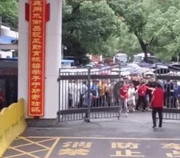 ​送花女孩后续，吸粉125万却变私密账号，这次键盘侠又赢了