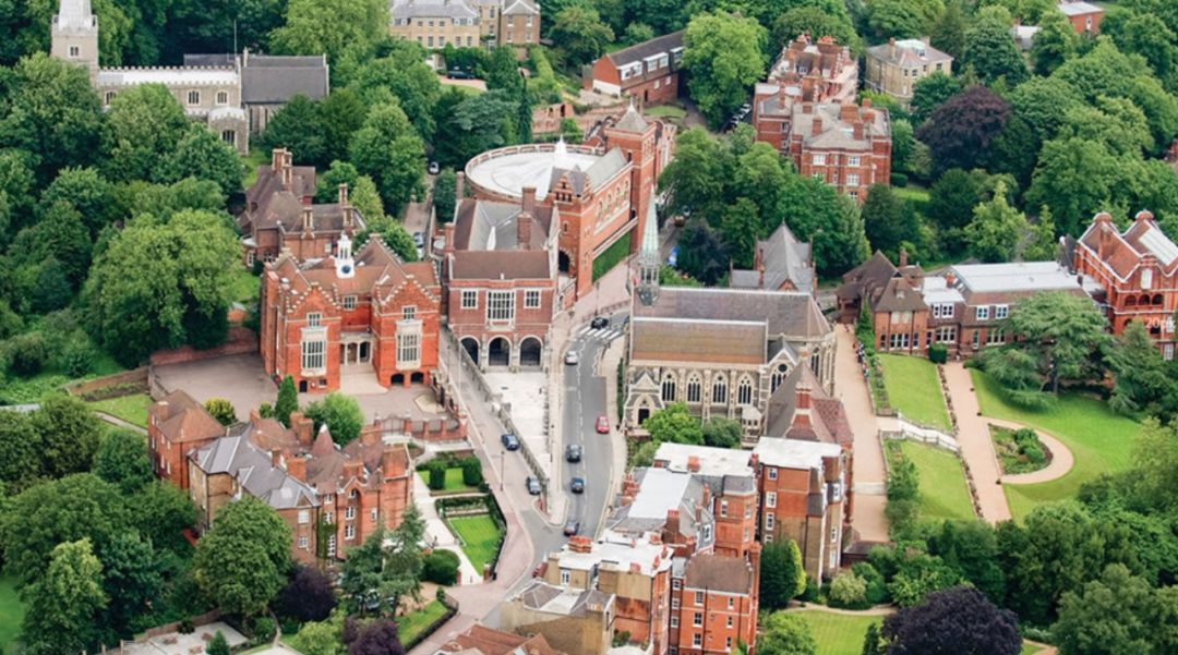 一所学校，一个教育小镇，如何引领重庆教育4.0时代？