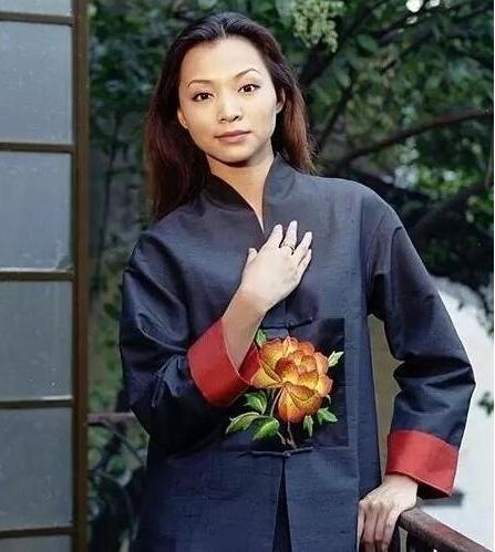 央视一姐董卿成名史,董卿从无名小卒到央视一姐