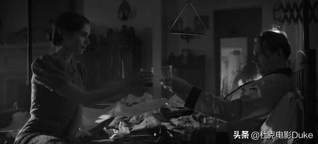 双面「芬奇」，双面「曼克」，暌违六年，预定奥斯卡？