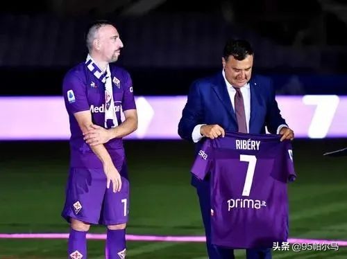 里贝里有没有入选国家队,37岁拿到英超金靴