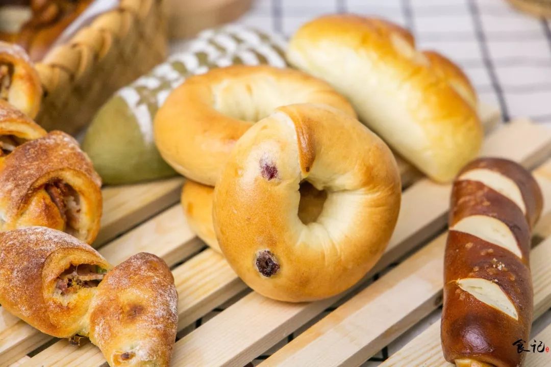 开在大庆西路的迷你面包博物馆，进一次就终身入坑