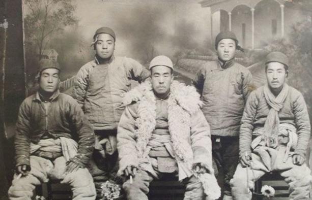 土匪谢文东和坏蛋是怎样炼成的,民国剿匪英雄谢文东