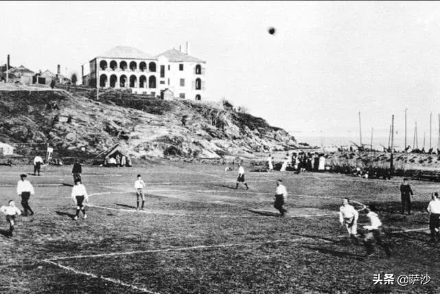 抗日时期国足,从足球场到战场