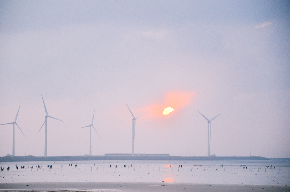 地方叫高美湿地,绝美滩涂,吸引了无数人来打卡日落美景
