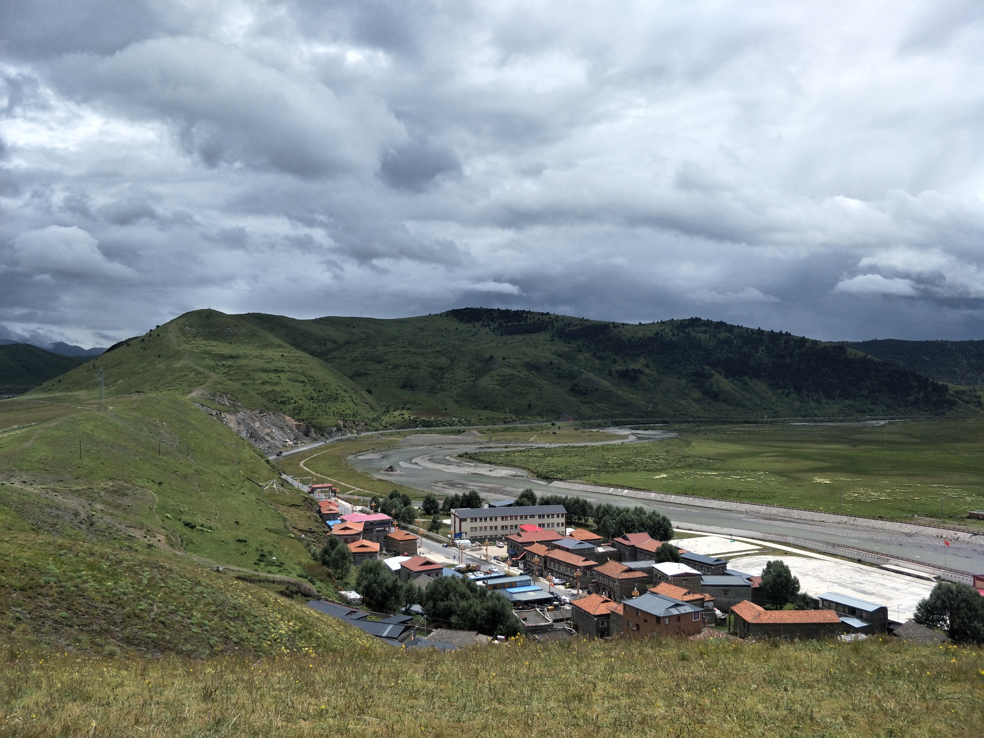 318国道沿途能感受到最明显的变化,318国道沿途的风景有哪些