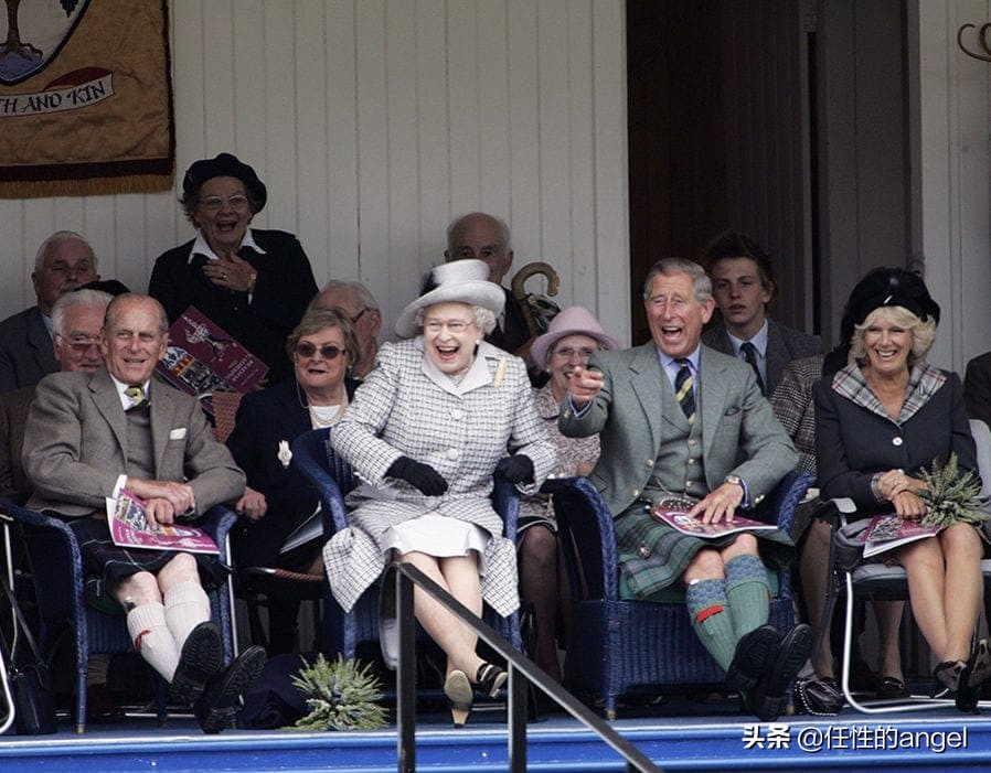 英国王室小王子搞怪,英国王室抢眼绿色高颜值王室成员