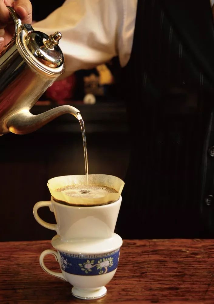 横滨屋顶,日本顶流