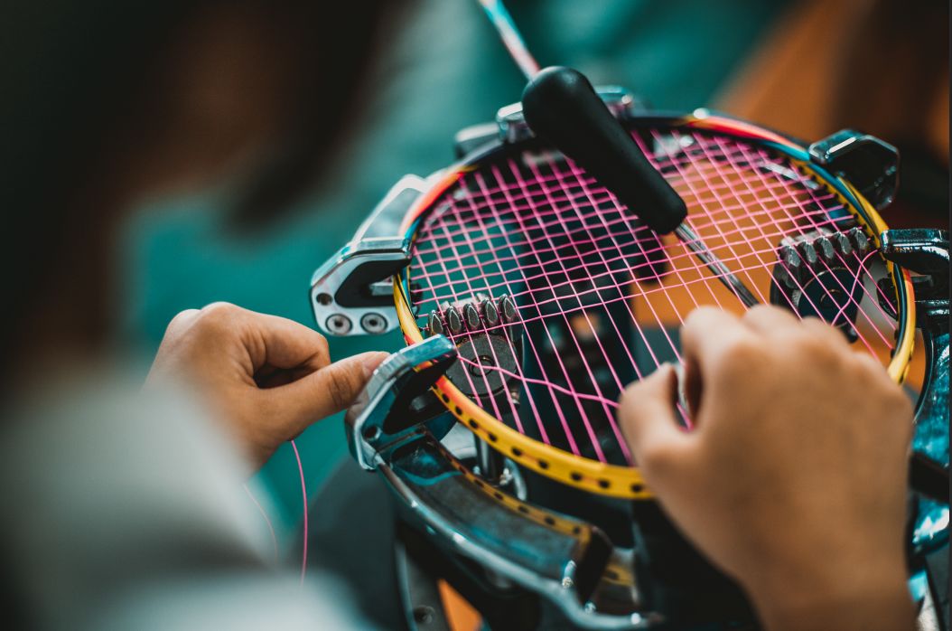 如何挑选一款适合自己的羽毛球拍,怎样给自己挑选合适的羽毛球拍