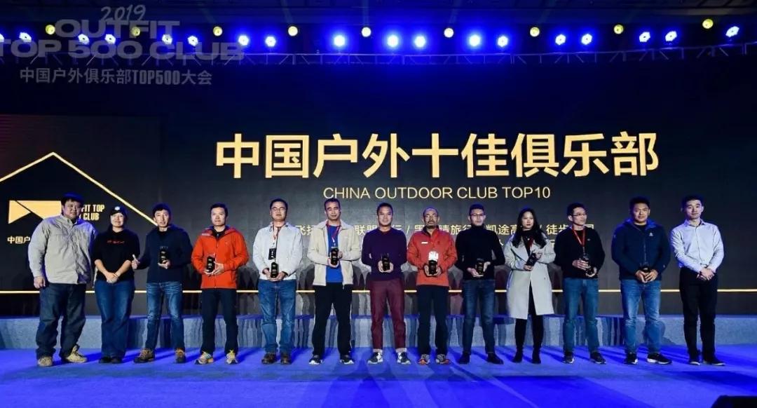 适合新手的人生第一座雪山,人生中的第一座雪山应该爬哪里