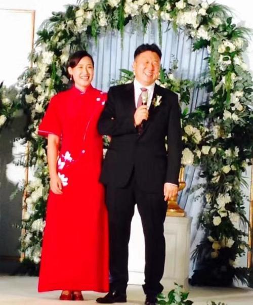 3位“体坛一姐”嫁给老男人：爱情与财富并存