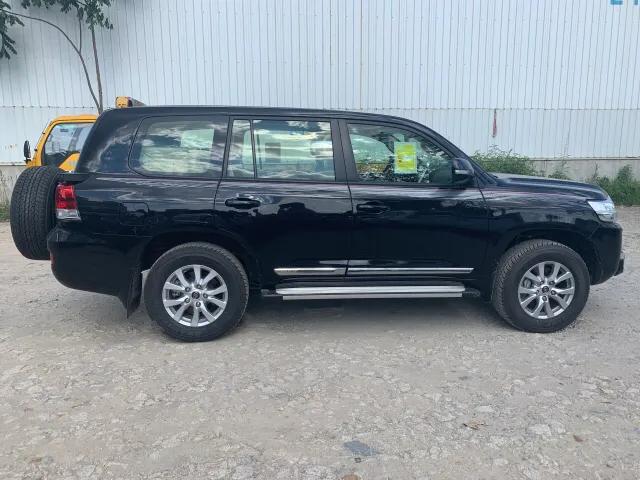 陆巡4600和5700有哪些优缺点,2019款陆巡中东版4600价格表