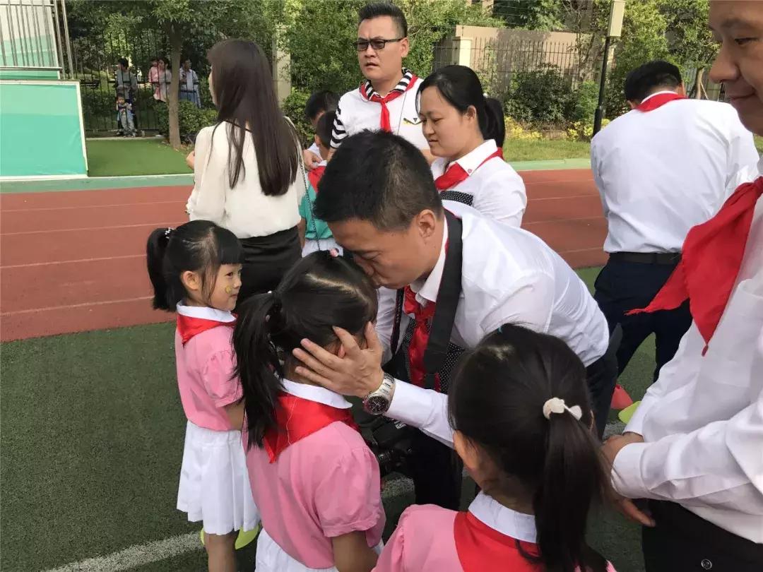 传红色精神承家国情怀,传红色精神做有志少年征文